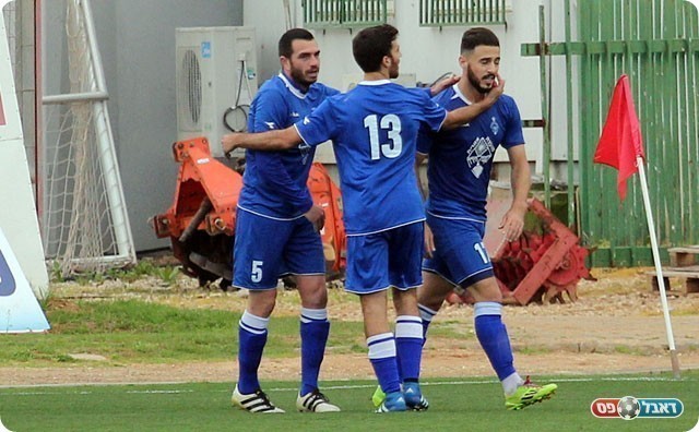 שחקני הבקעה חוגגים (לירן דורף)